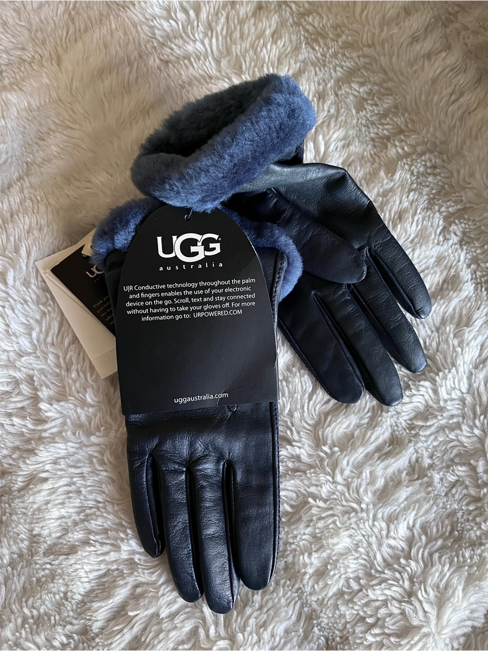 UGG Women's navy blue Leather Shearling-Trim Gloves cashmere